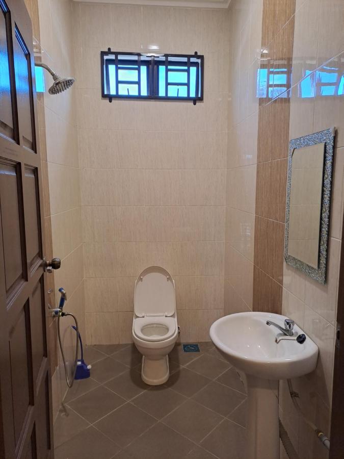 Zn Homestay Gong Badak Kampong Pengkalan Maras Exteriör bild